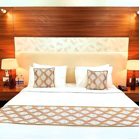 Hotel When In Gurgaon - Opposite To Artemis Hospital מראה חיצוני תמונה