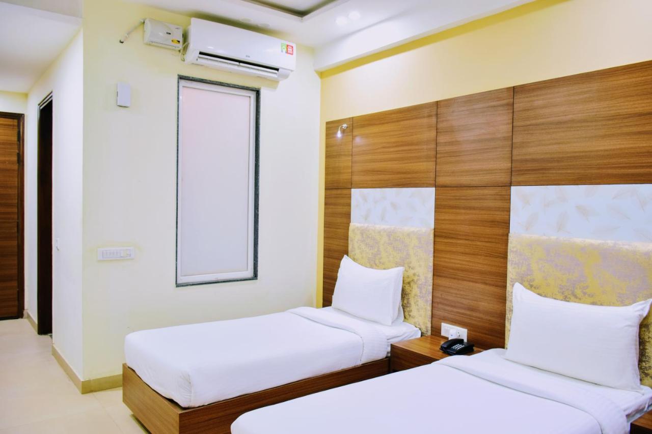 Hotel When In Gurgaon - Opposite To Artemis Hospital מראה חיצוני תמונה